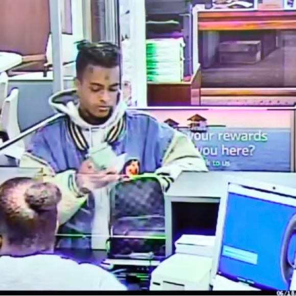 Rare 90’s Disney Winnie The Pooh Hooded Bomber Jacket - Picture 16 of 16